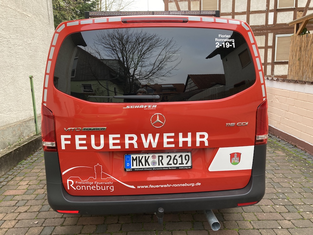 Neues Mannschaftstransportfahrzeug